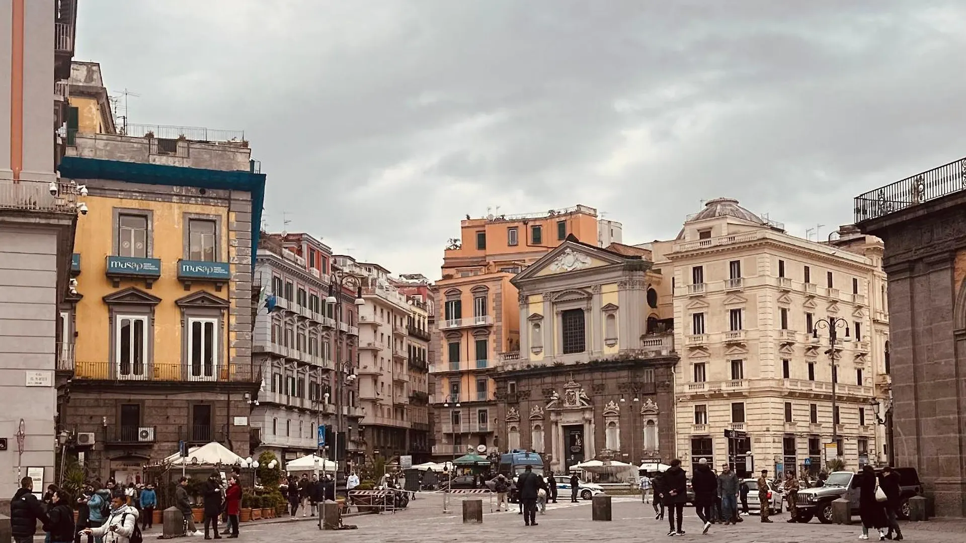 Naples Apartment Plebiscito